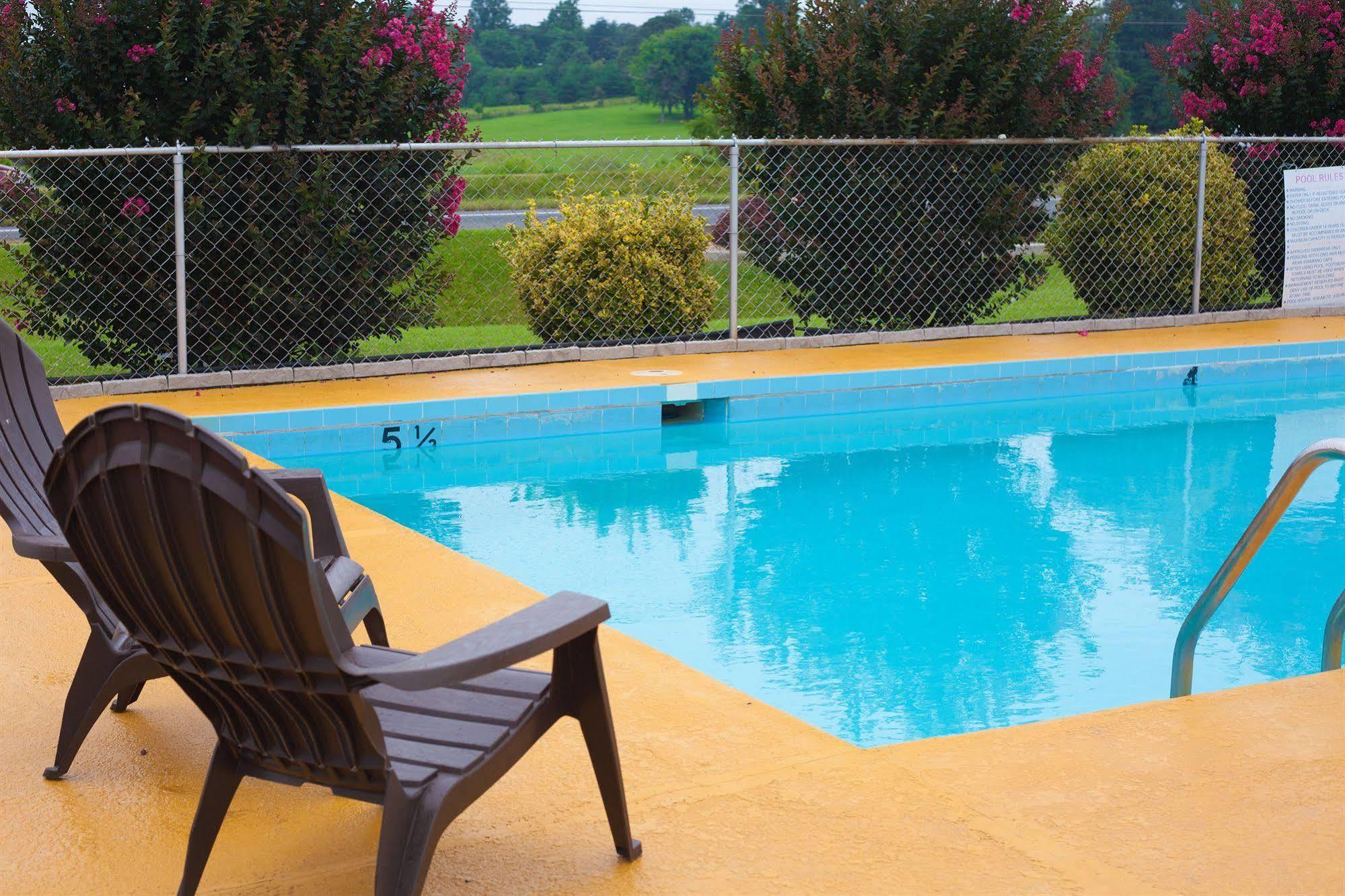 Timberlake Motel Lynchburg Exteriör bild